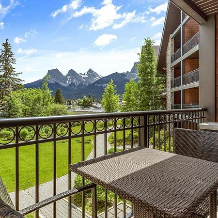 Outstanding Mountain Condo Waterslide And Hot Tub Managed By Little Sister Getaways Канмор Экстерьер фото