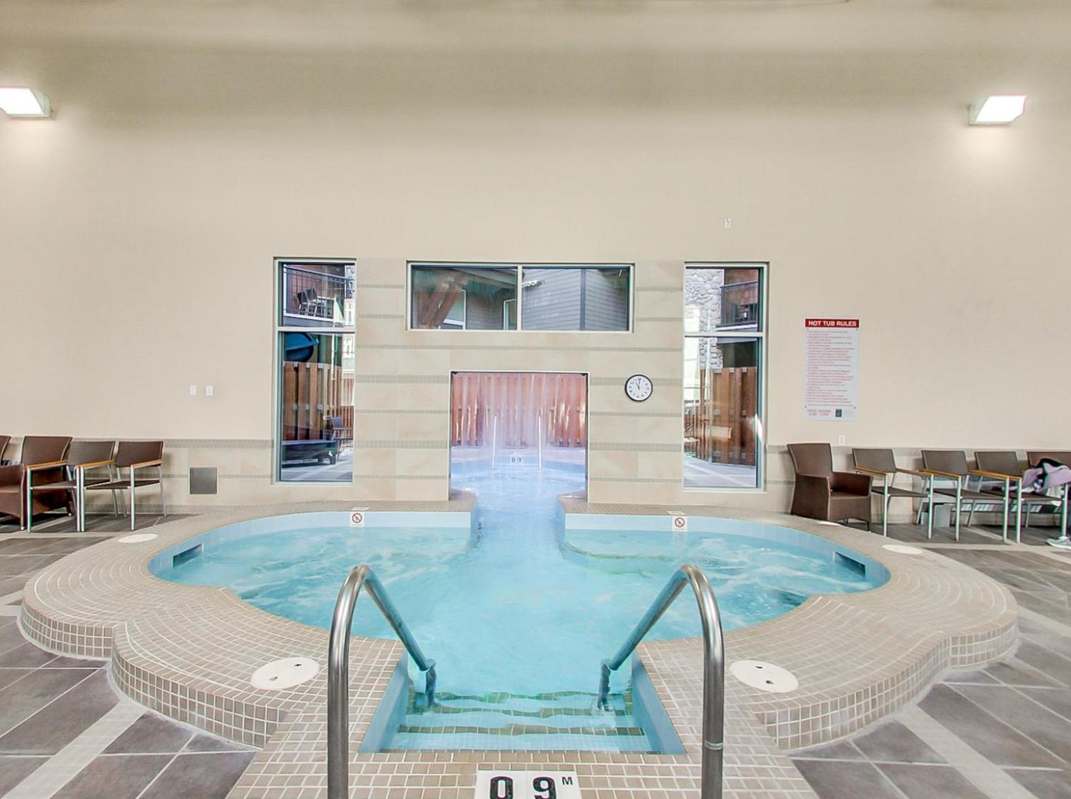 Outstanding Mountain Condo Waterslide And Hot Tub Managed By Little Sister Getaways Канмор Экстерьер фото